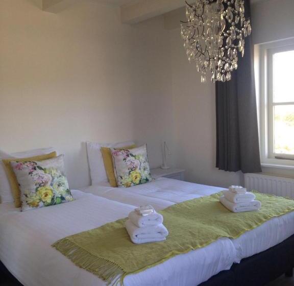 Bed and Breakfast The Riverside Logies & Restaurant