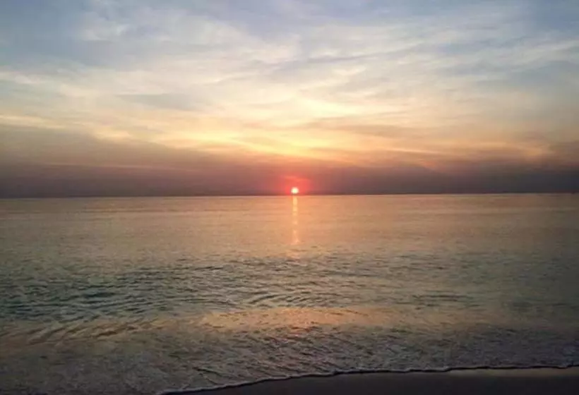 استراحتگاه Soksan Natura Beach