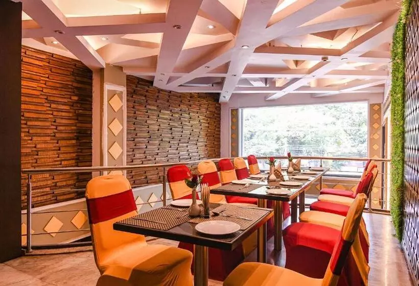 Fabhotel Shivani International