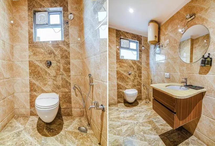 Fabhotel Shivani International