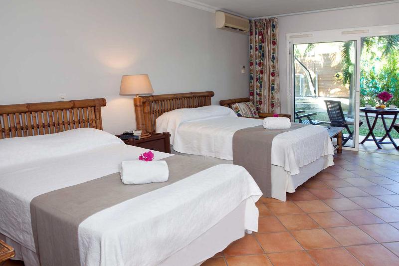 هتل Blue Bay Beach