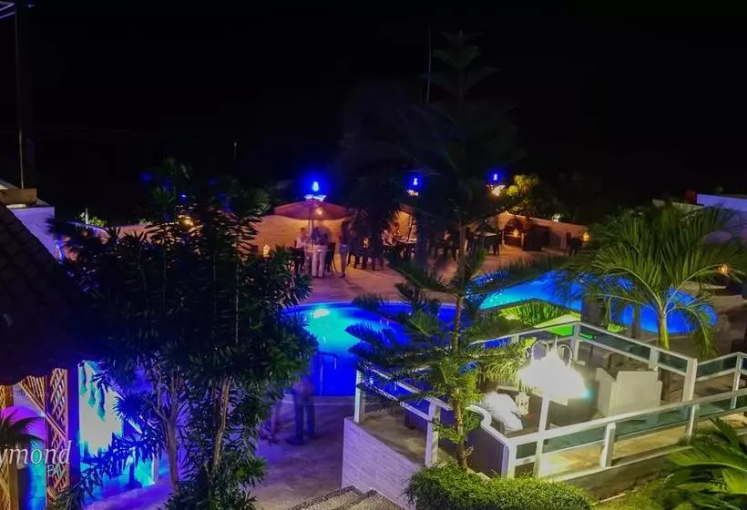 هتل Daymond Blue Tropical Lodge