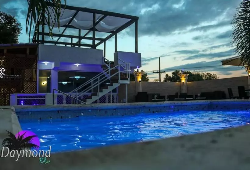 هتل Daymond Blue Tropical Lodge