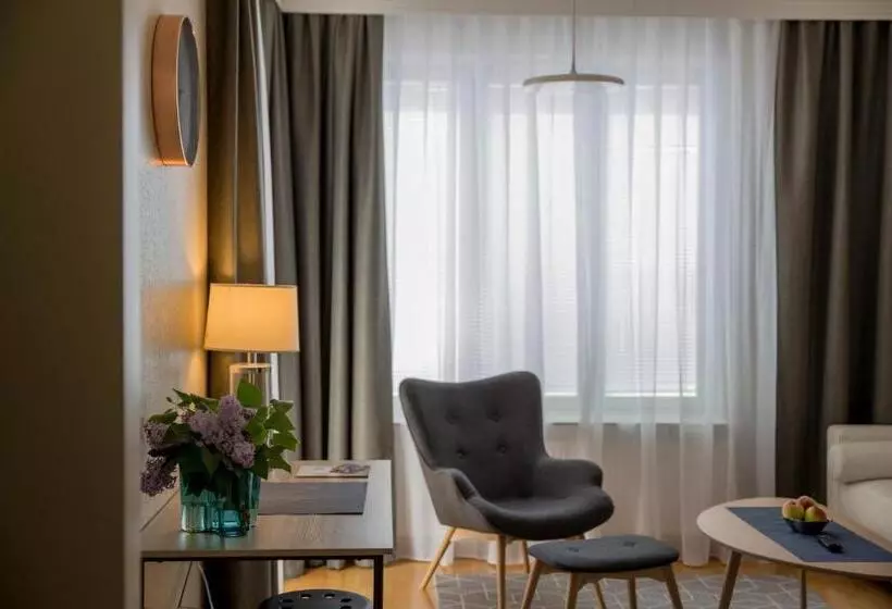 ホテル Epoque & Apartments