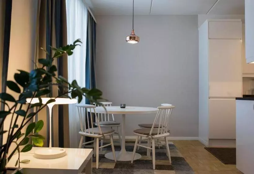 ホテル Epoque & Apartments