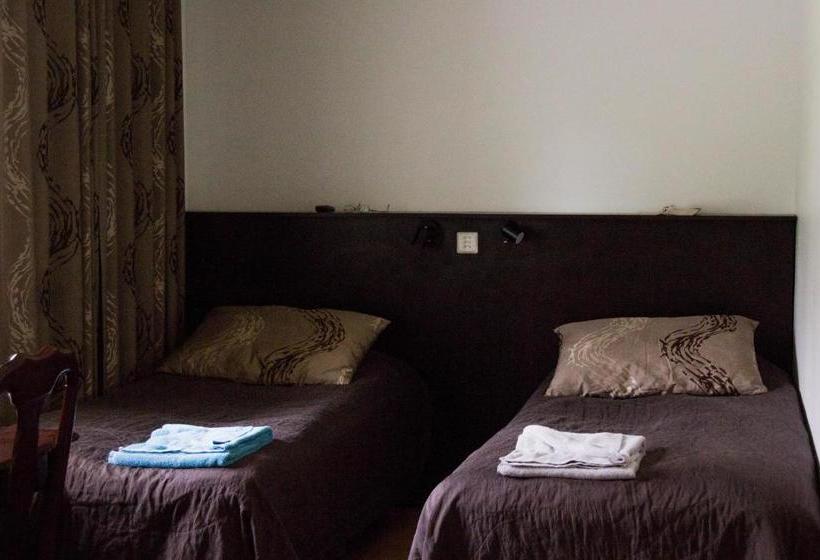 בית מלון כפרי Li Ravintola Gasthaus Lohja