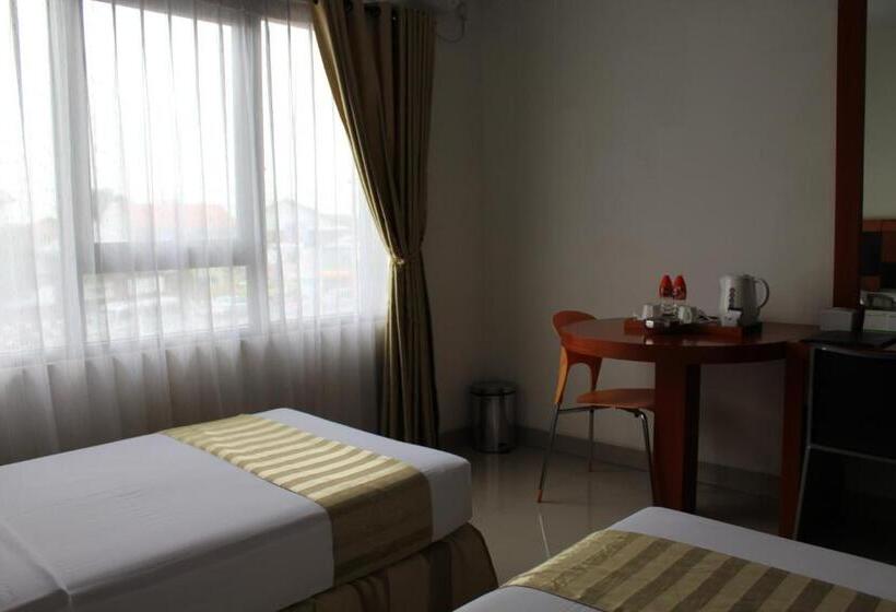 فندق Grand Karawang Indah