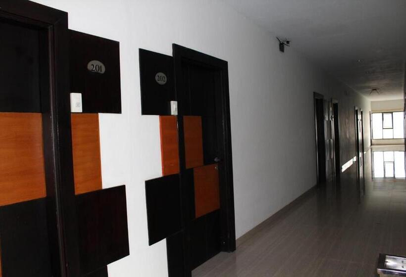 فندق Grand Karawang Indah