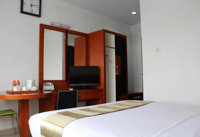 فندق Grand Karawang Indah