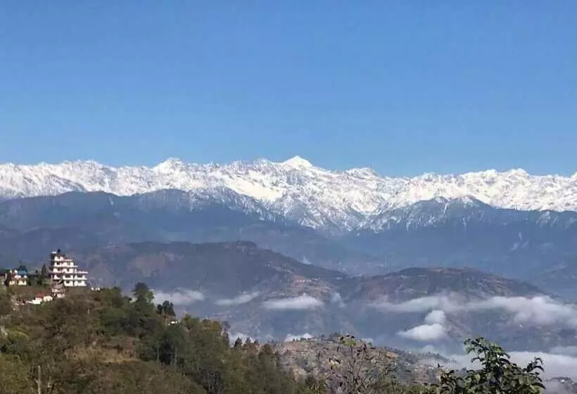 هتل Himalayan Villa