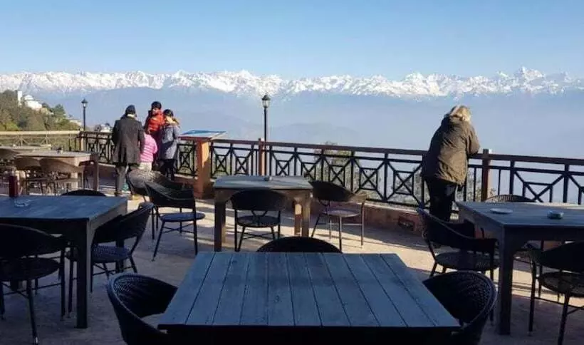 هتل Himalayan Villa