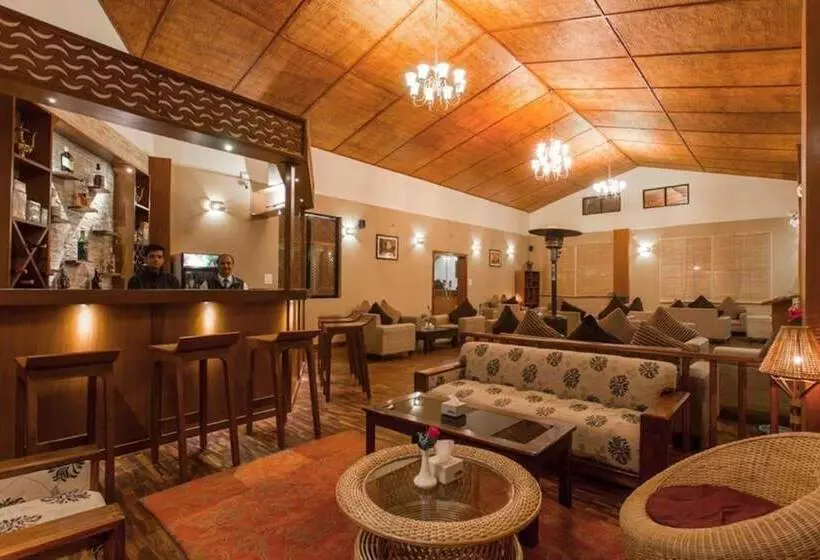 هتل Himalayan Villa