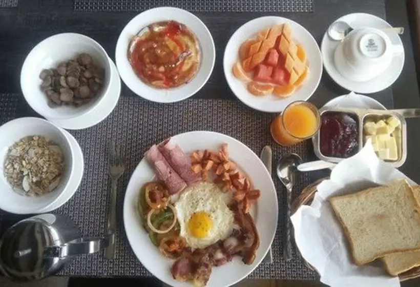 هتل Himalayan Villa