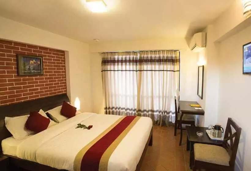 هتل Himalayan Villa