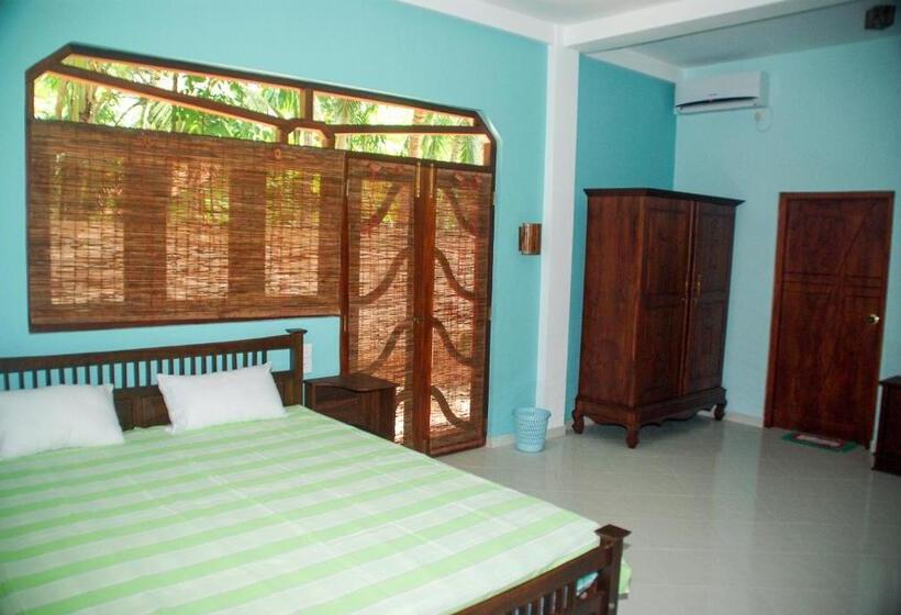 Отель King Coconut Lodge