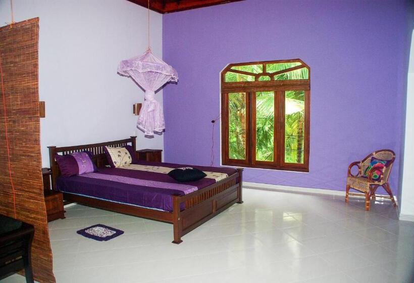 Отель King Coconut Lodge