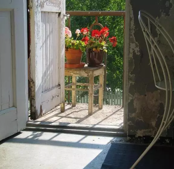 ホテル Kokemäen Seurahuone