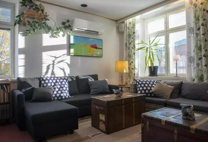 ホテル Kokemäen Seurahuone