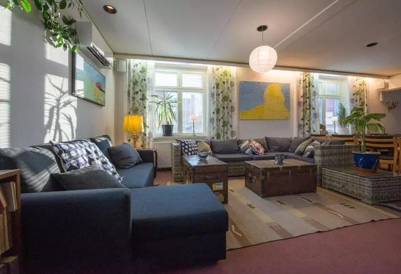 ホテル Kokemäen Seurahuone