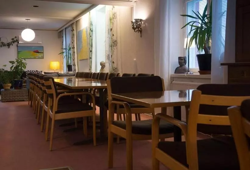 ホテル Kokemäen Seurahuone