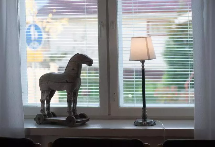 ホテル Kokemäen Seurahuone