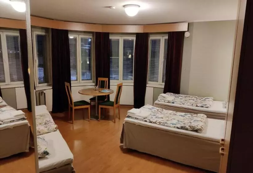 هتل Li Merikotka