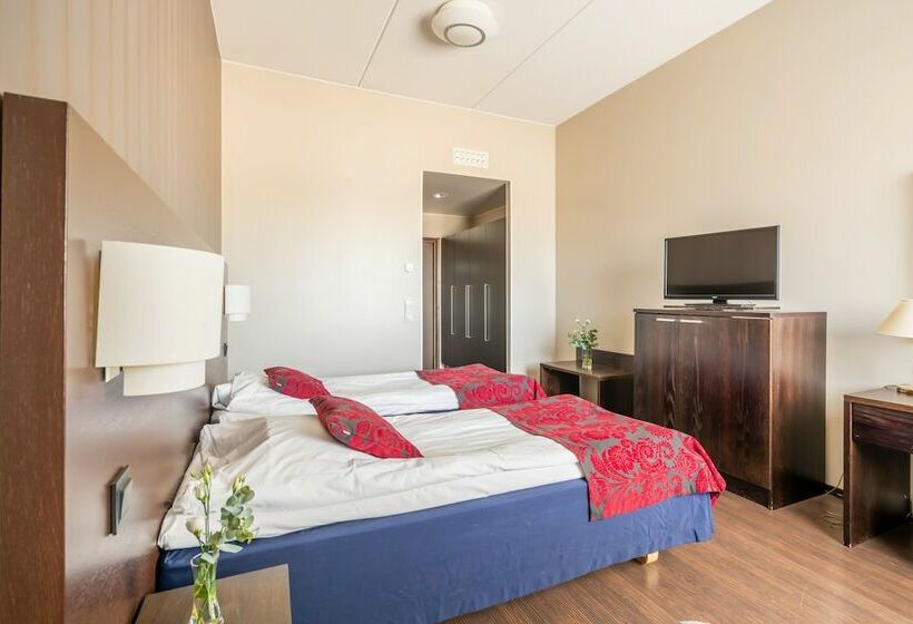 酒店 Li Raahen Hovi