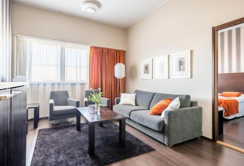 酒店 Li Raahen Hovi