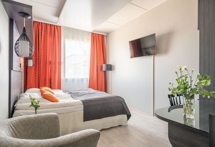 酒店 Li Raahen Hovi