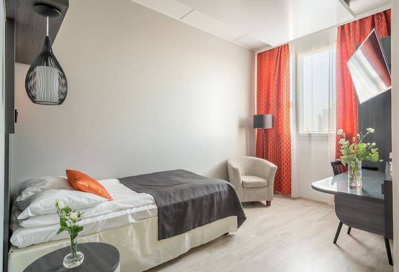 酒店 Li Raahen Hovi