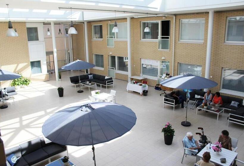 בית מלון כפרי Meri Karina