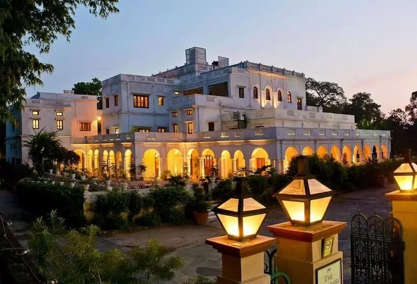 ホテル Neemrana S Baradari Palace