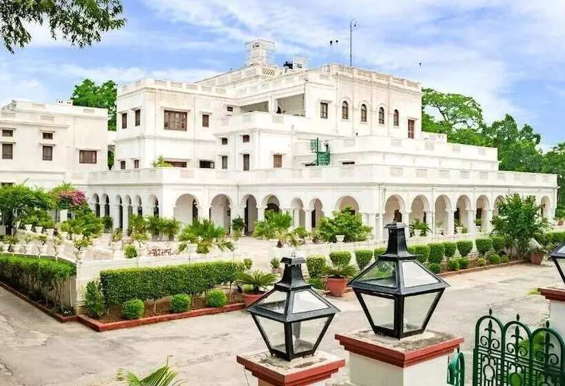 ホテル Neemrana S Baradari Palace