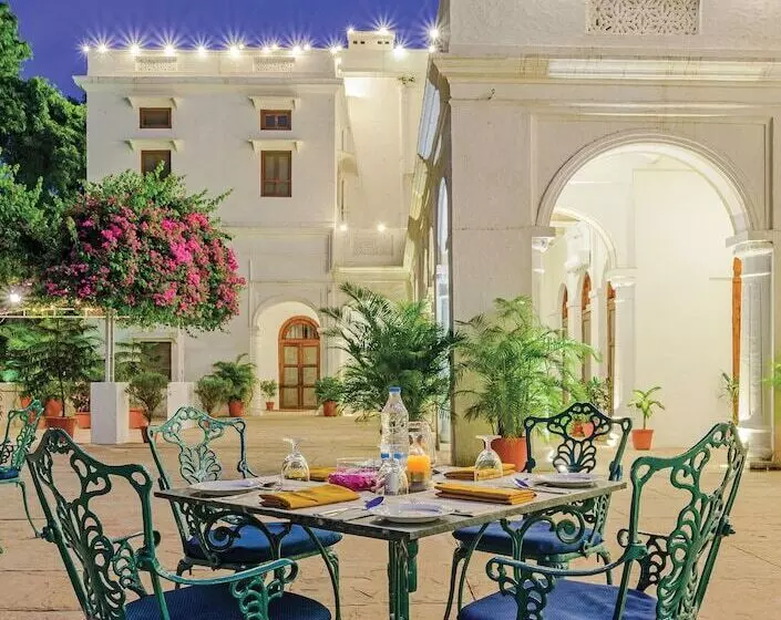 ホテル Neemrana S Baradari Palace