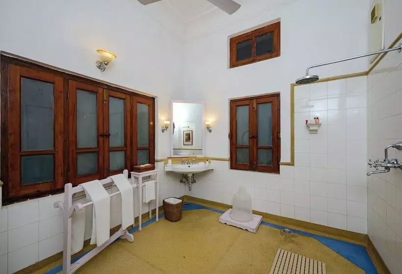 ホテル Neemrana S Baradari Palace
