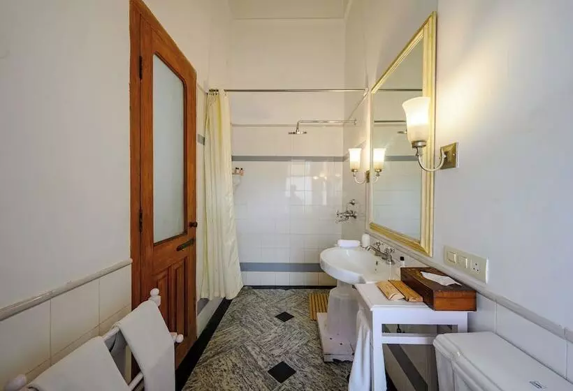 ホテル Neemrana S Baradari Palace