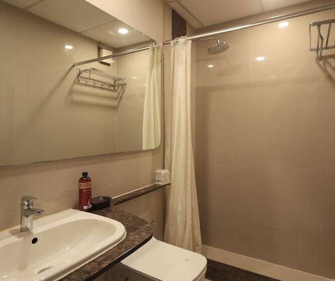 Отель Vetro Inn