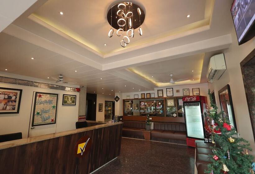 Отель Vetro Inn