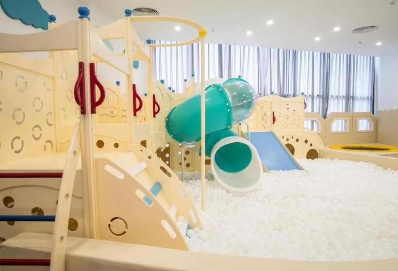 酒店 The Arena Cam Ranh Resort