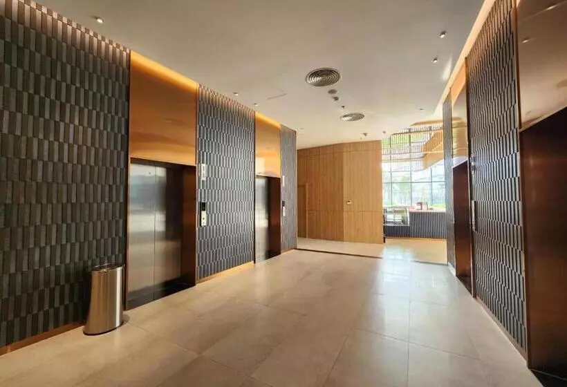 هتل The Arena Cam Ranh Resort