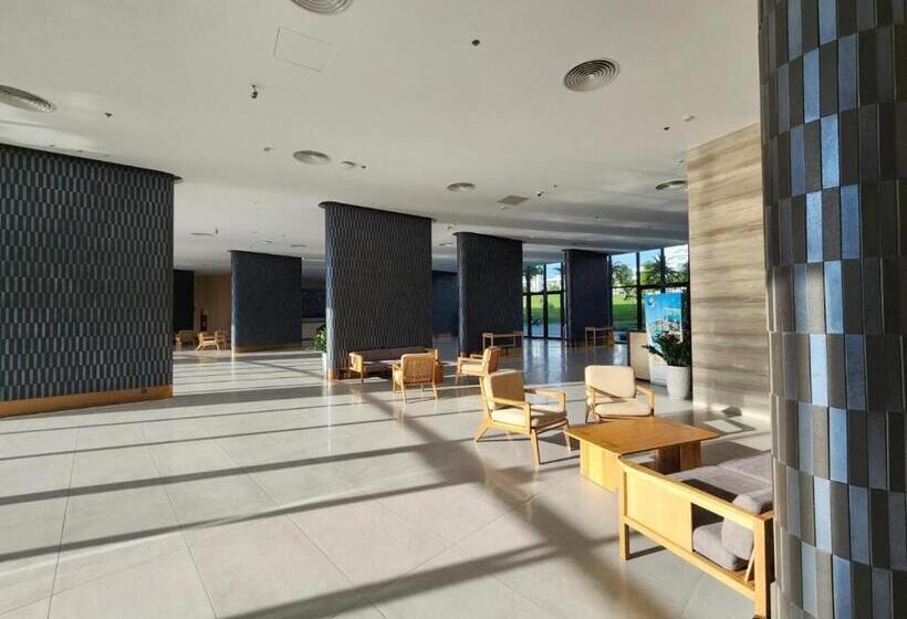 酒店 The Arena Cam Ranh Resort