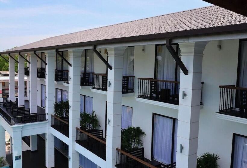 Hotel Lavendish Tamarind Lifestyle