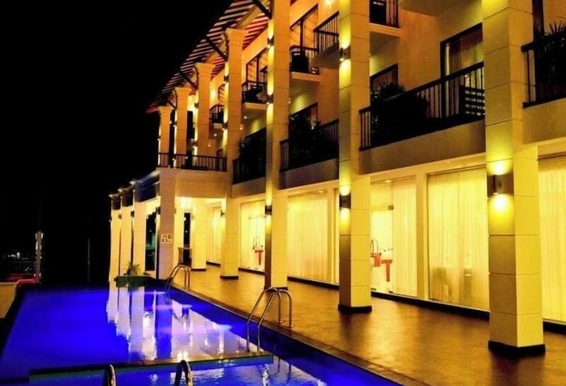 Hotel Lavendish Tamarind Lifestyle