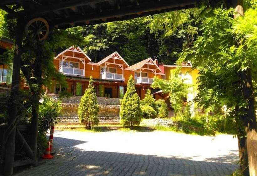 בית מלון כפרי Maşukiye Dream Homes