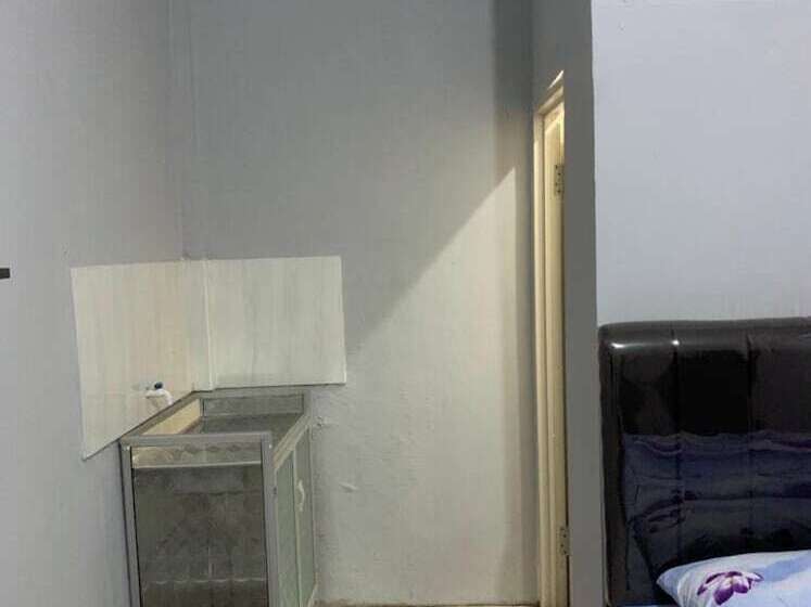 Hotel Oyo 94098 Fgh Residence 1