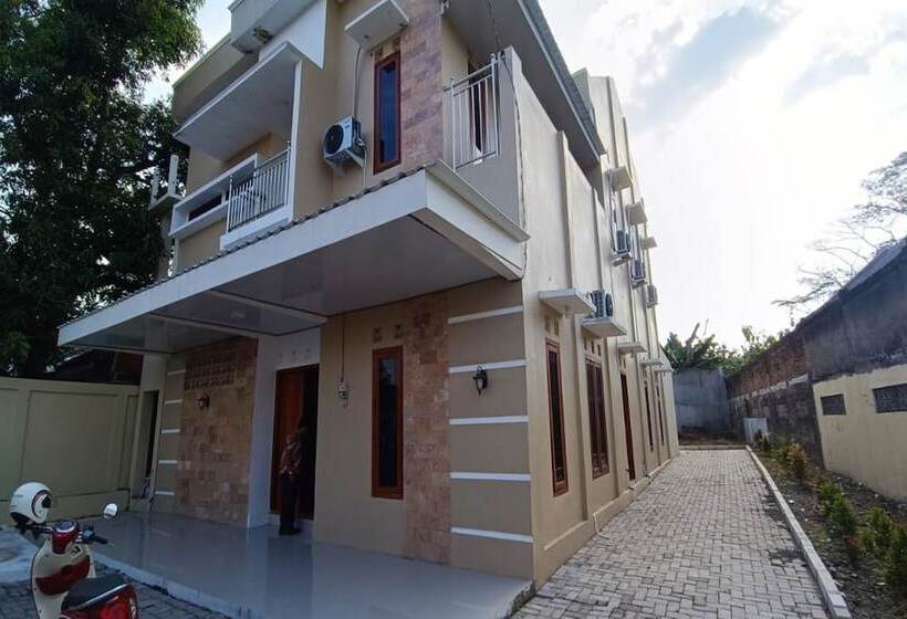 Hôtel Spot On 94076 Tinampi House Syariah