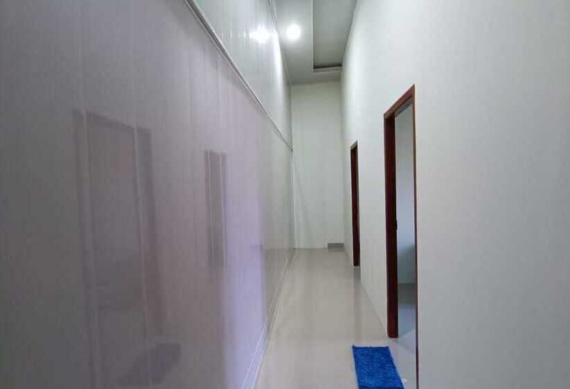 Hôtel Spot On 94076 Tinampi House Syariah