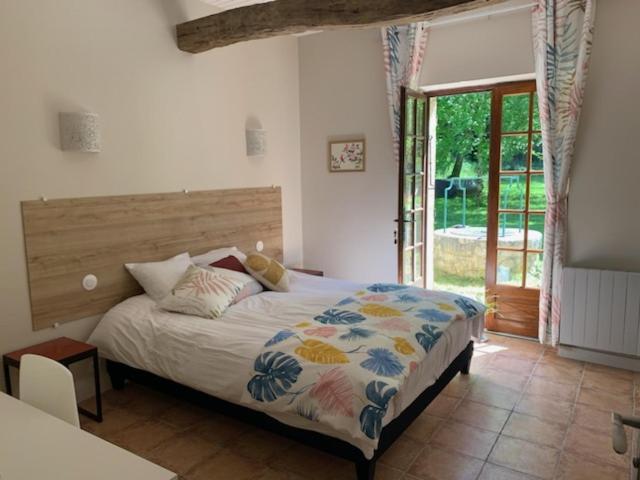 Bed and Breakfast Le Bois Des Fées De Chazelles