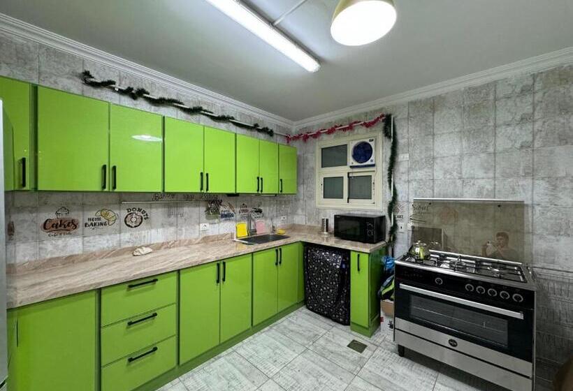 Grand Pyramids Hostel