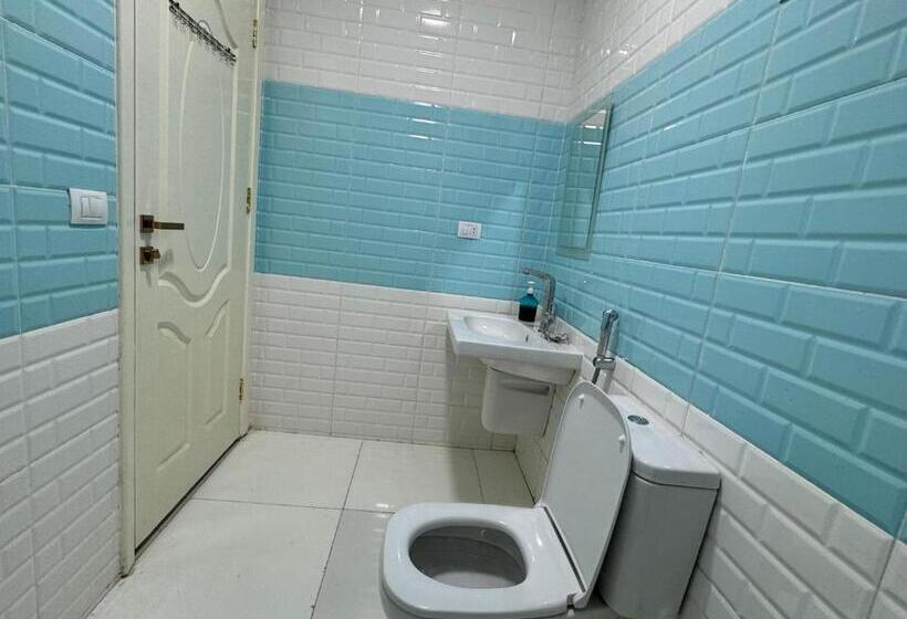 Grand Pyramids Hostel